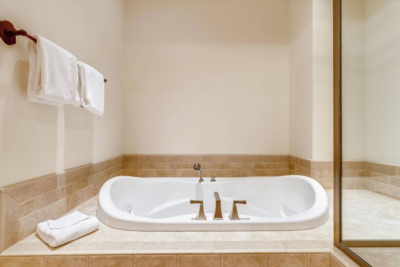 Bathroom - Shock Hill Retreat - Breckenridge Vacation Rental Bathroom - Shock Hill Retreat - Breckenridge Vacation Rental