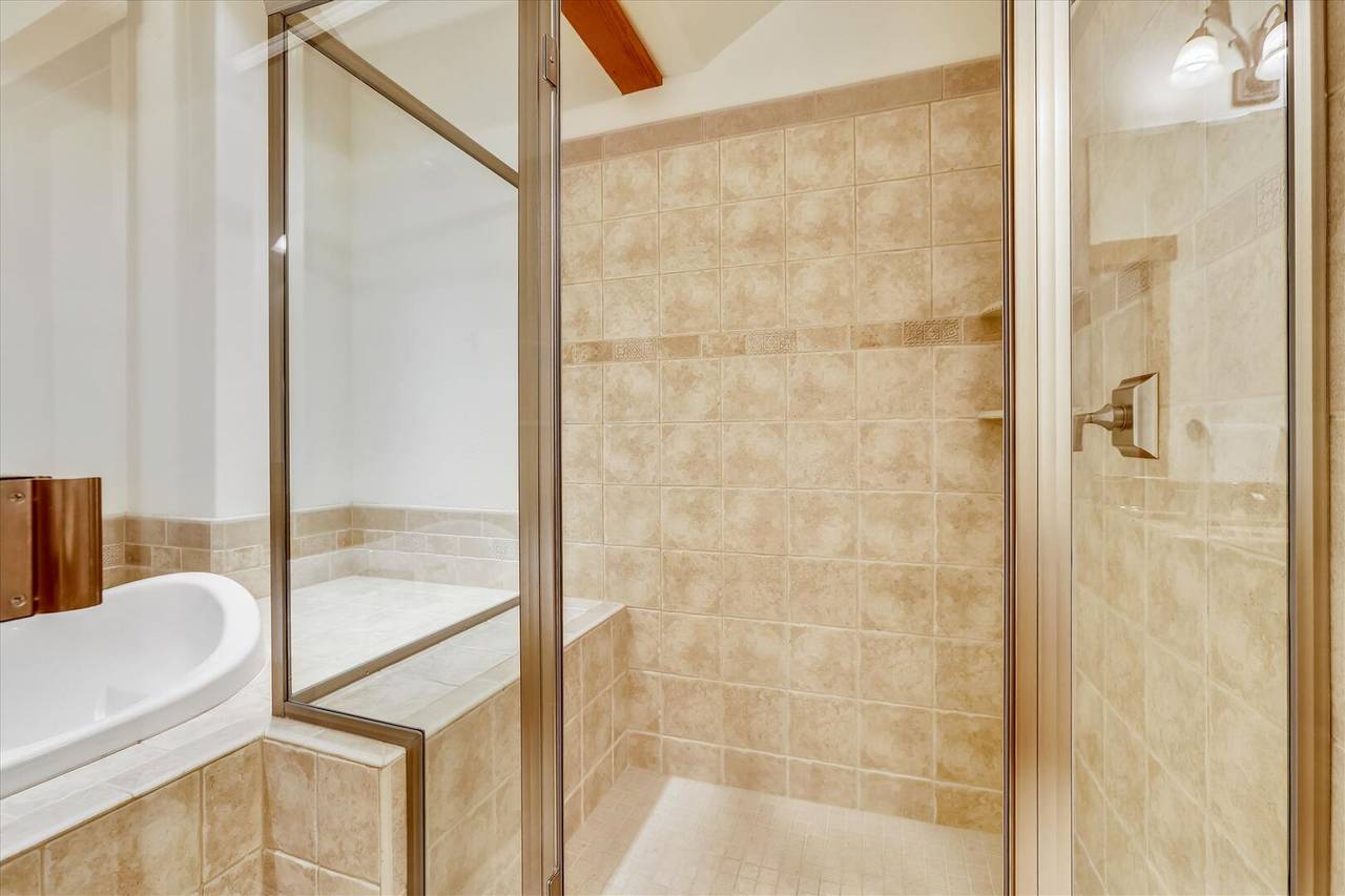 Bathroom - Shock Hill Retreat - Breckenridge Vacation Rental Bathroom - Shock Hill Retreat - Breckenridge Vacation Rental