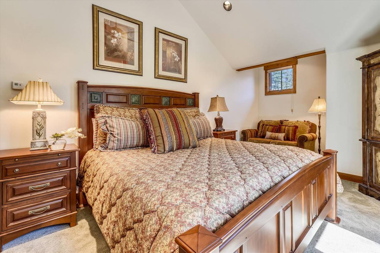 Bedroom - Shock Hill Retreat - Breckenridge Vacation Rental Bedroom - Shock Hill Retreat - Breckenridge Vacation Rental