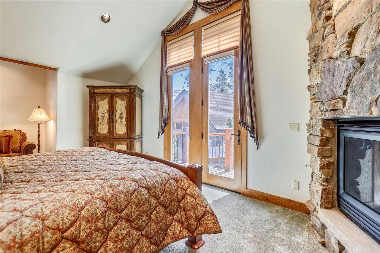 Bedroom - Shock Hill Retreat - Breckenridge Vacation Rental Bedroom - Shock Hill Retreat - Breckenridge Vacation Rental