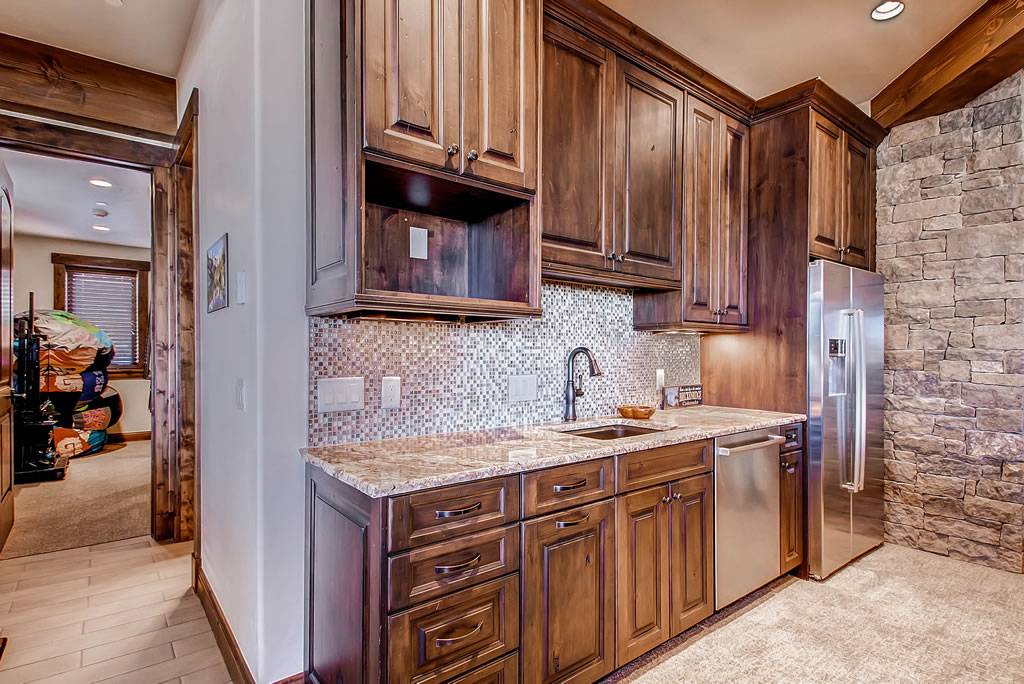 Bar, Slopeside Manor, Breckenridge Vacation Rental Bar, Slopeside Manor, Breckenridge Vacation Rental