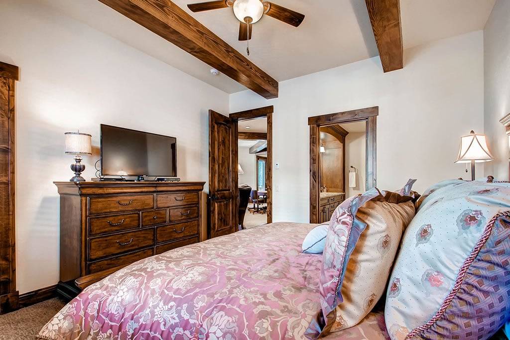 Bedroom, Slopeside Manor, Breckenridge Vacation Rental Bedroom, Slopeside Manor, Breckenridge Vacation Rental