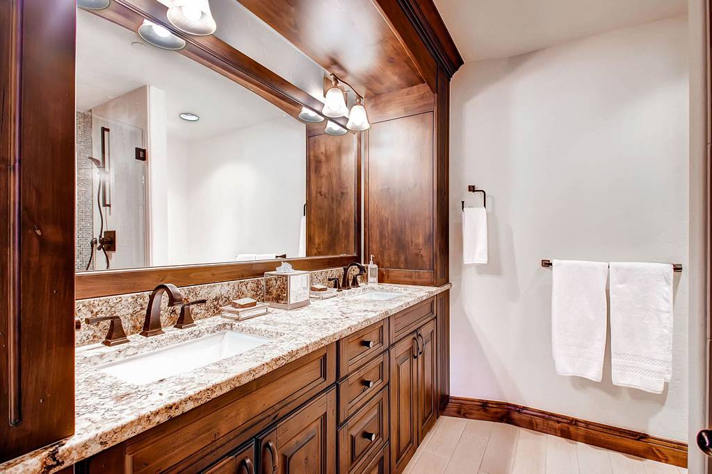 Bathroom, Slopeside Manor, Breckenridge Vacation Rental Bathroom, Slopeside Manor, Breckenridge Vacation Rental
