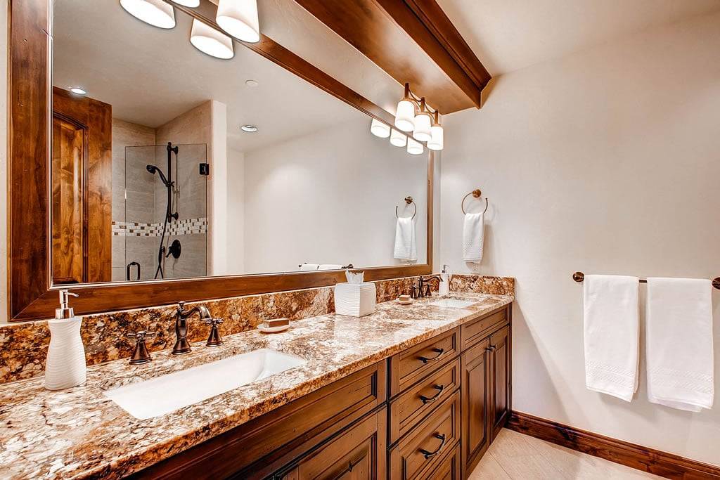 Bathroom, Slopeside Manor, Breckenridge Vacation Rental Bathroom, Slopeside Manor, Breckenridge Vacation Rental