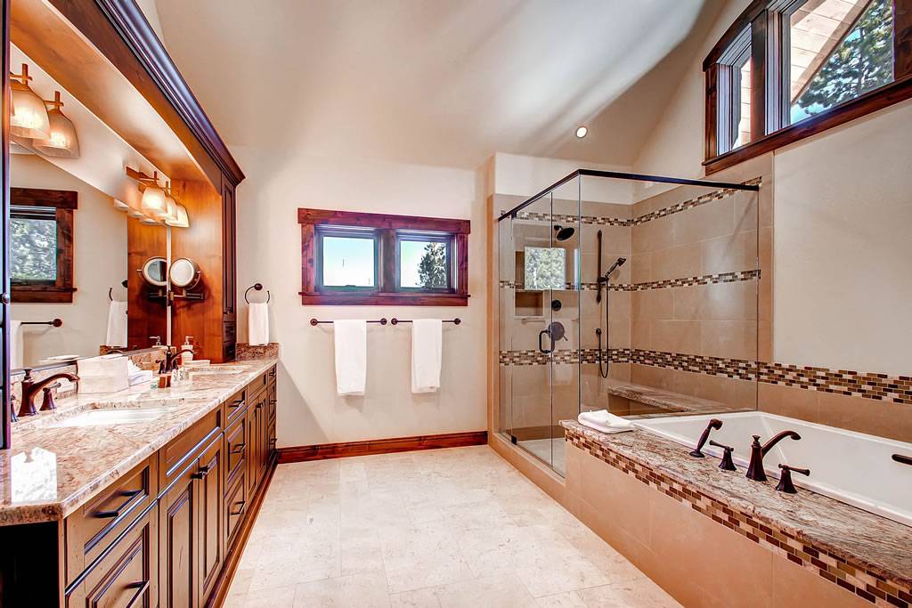 Bathroom, Slopeside Manor, Breckenridge Vacation Rental Bathroom, Slopeside Manor, Breckenridge Vacation Rental