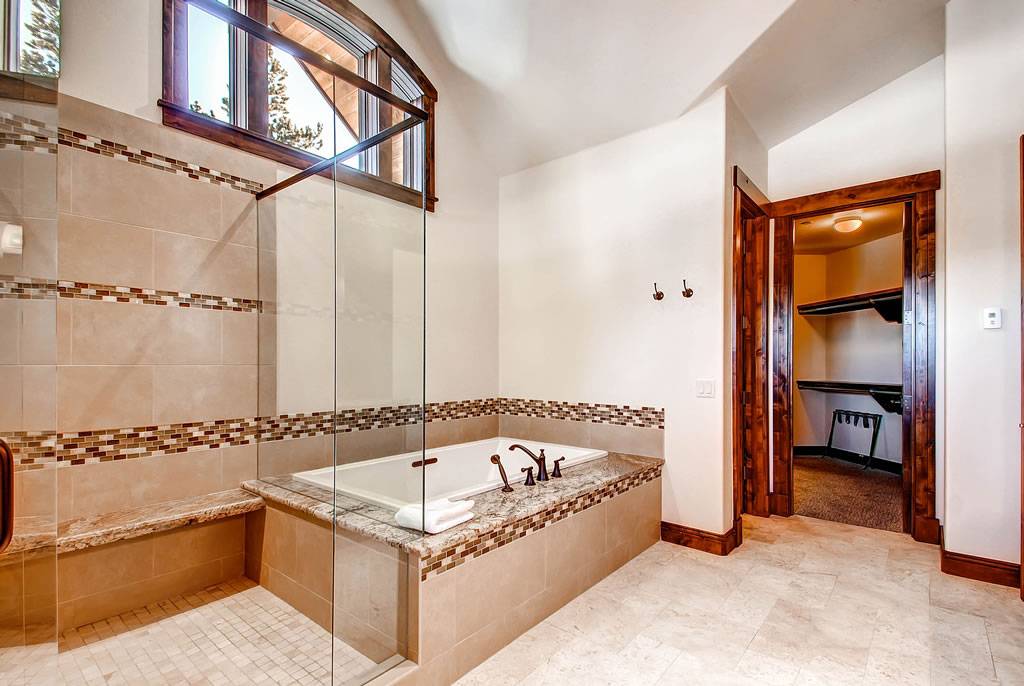 Bathroom, Slopeside Manor, Breckenridge Vacation Rental Bathroom, Slopeside Manor, Breckenridge Vacation Rental