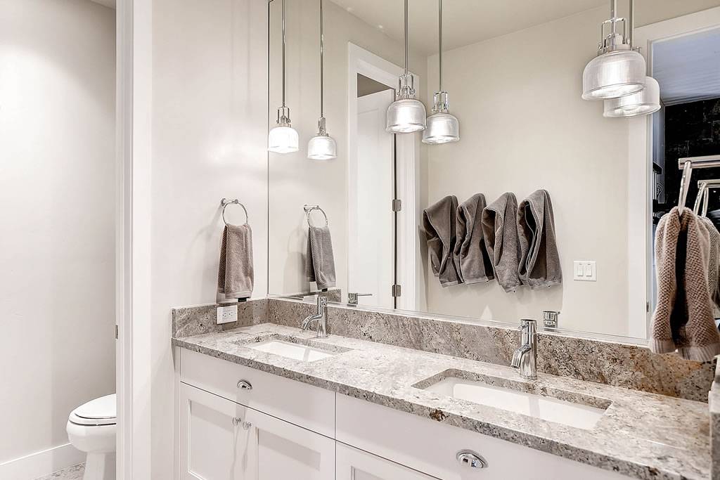 Bathroom, Sunrise Ski Haus, Breckenridge Vacation Rental Bathroom, Sunrise Ski Haus, Breckenridge Vacation Rental