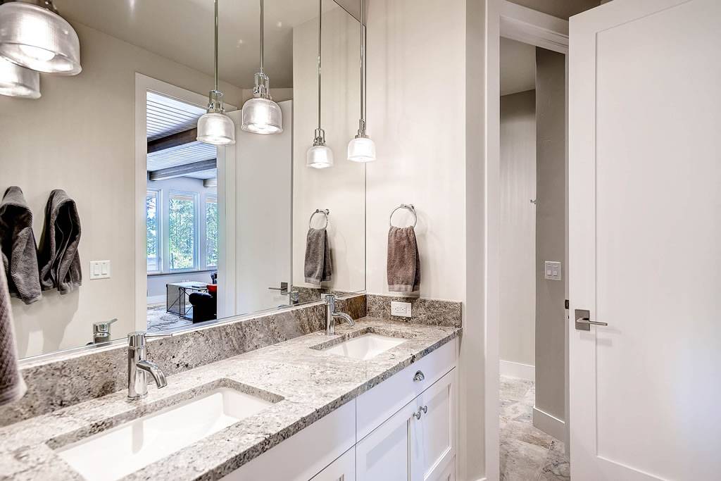 Bathroom, Sunrise Ski Haus, Breckenridge Vacation Rental Bathroom, Sunrise Ski Haus, Breckenridge Vacation Rental
