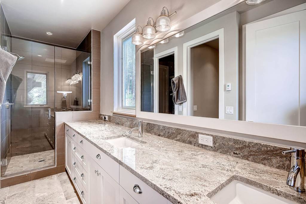 Bathroom, Sunrise Ski Haus, Breckenridge Vacation Rental Bathroom, Sunrise Ski Haus, Breckenridge Vacation Rental