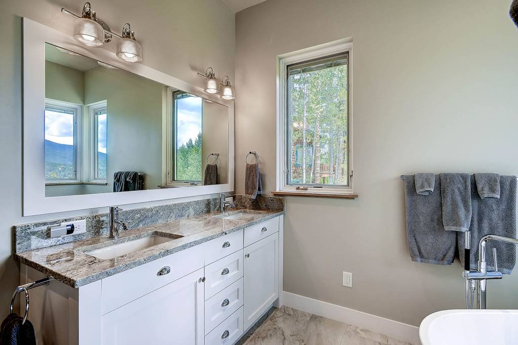 Bathroom, Sunrise Ski Haus, Breckenridge Vacation Rental Bathroom, Sunrise Ski Haus, Breckenridge Vacation Rental