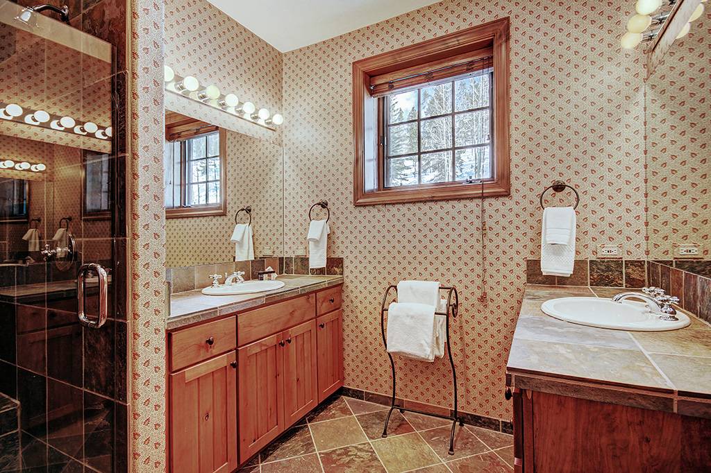 Bathroom, Ten Mile Estate, Breckenridge Vacation Rentals Bathroom, Ten Mile Estate, Breckenridge Vacation Rentals