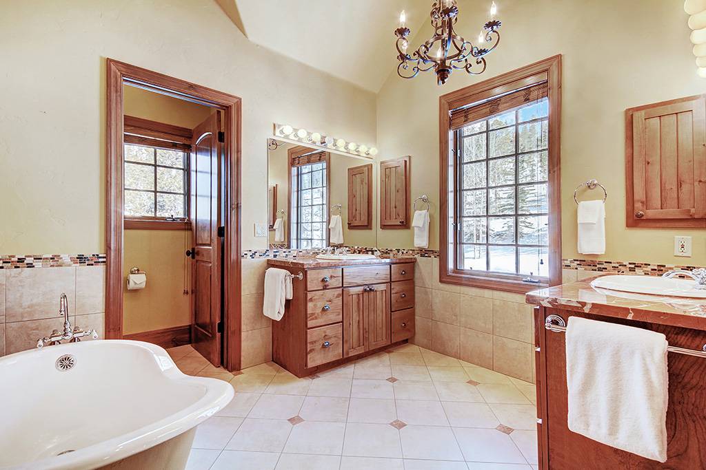 Bathroom, Ten Mile Estate, Breckenridge Vacation Rentals Bathroom, Ten Mile Estate, Breckenridge Vacation Rentals