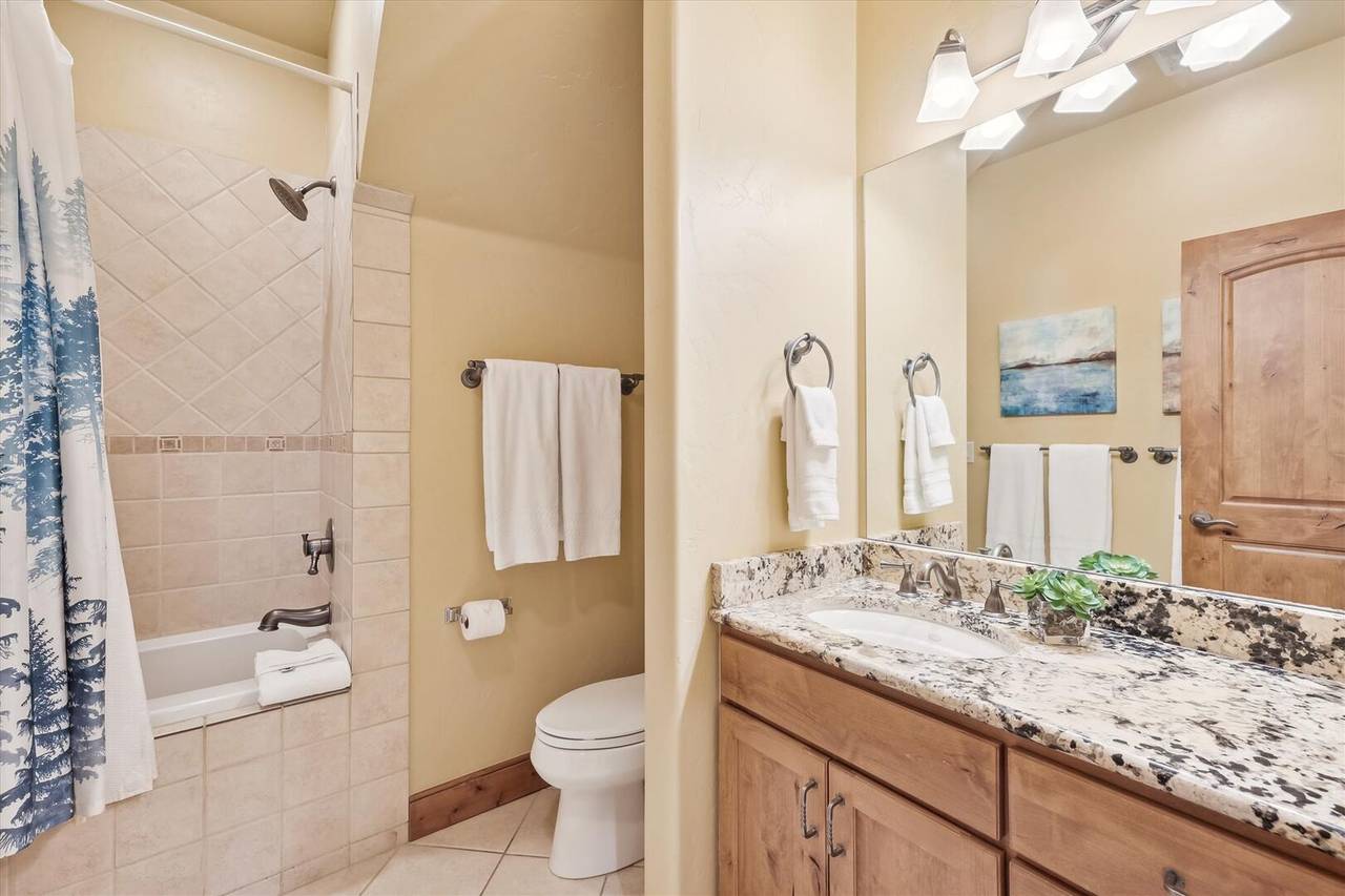 Bathroom, The Beaver Lodge at Breckenridge, Breckenridge Vacation Rental Bathroom, The Beaver Lodge at Breckenridge, Breckenridge Vacation Rental