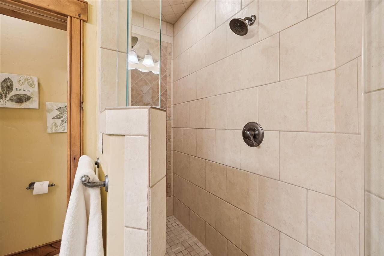 Bathroom, The Beaver Lodge at Breckenridge, Breckenridge Vacation Rental Bathroom, The Beaver Lodge at Breckenridge, Breckenridge Vacation Rental