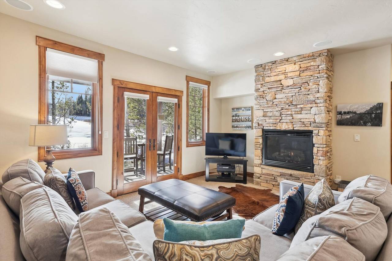 Family Room, The Beaver Lodge at Breckenridge, Breckenridge Vacation Rental Family Room, The Beaver Lodge at Breckenridge, Breckenridge Vacation Rental