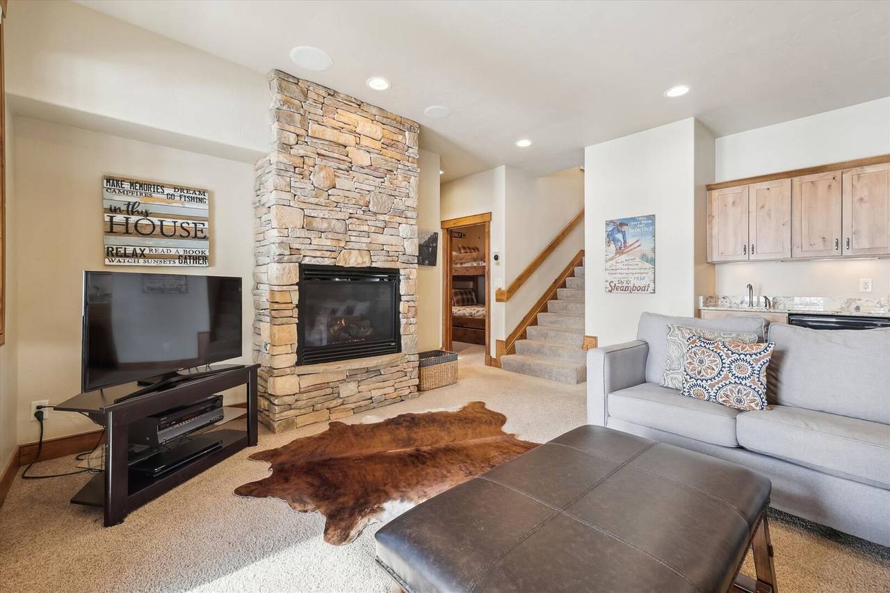 Family Room, The Beaver Lodge at Breckenridge, Breckenridge Vacation Rental Family Room, The Beaver Lodge at Breckenridge, Breckenridge Vacation Rental