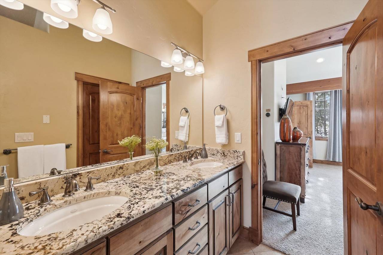 Bathroom, The Beaver Lodge at Breckenridge, Breckenridge Vacation Rental Bathroom, The Beaver Lodge at Breckenridge, Breckenridge Vacation Rental