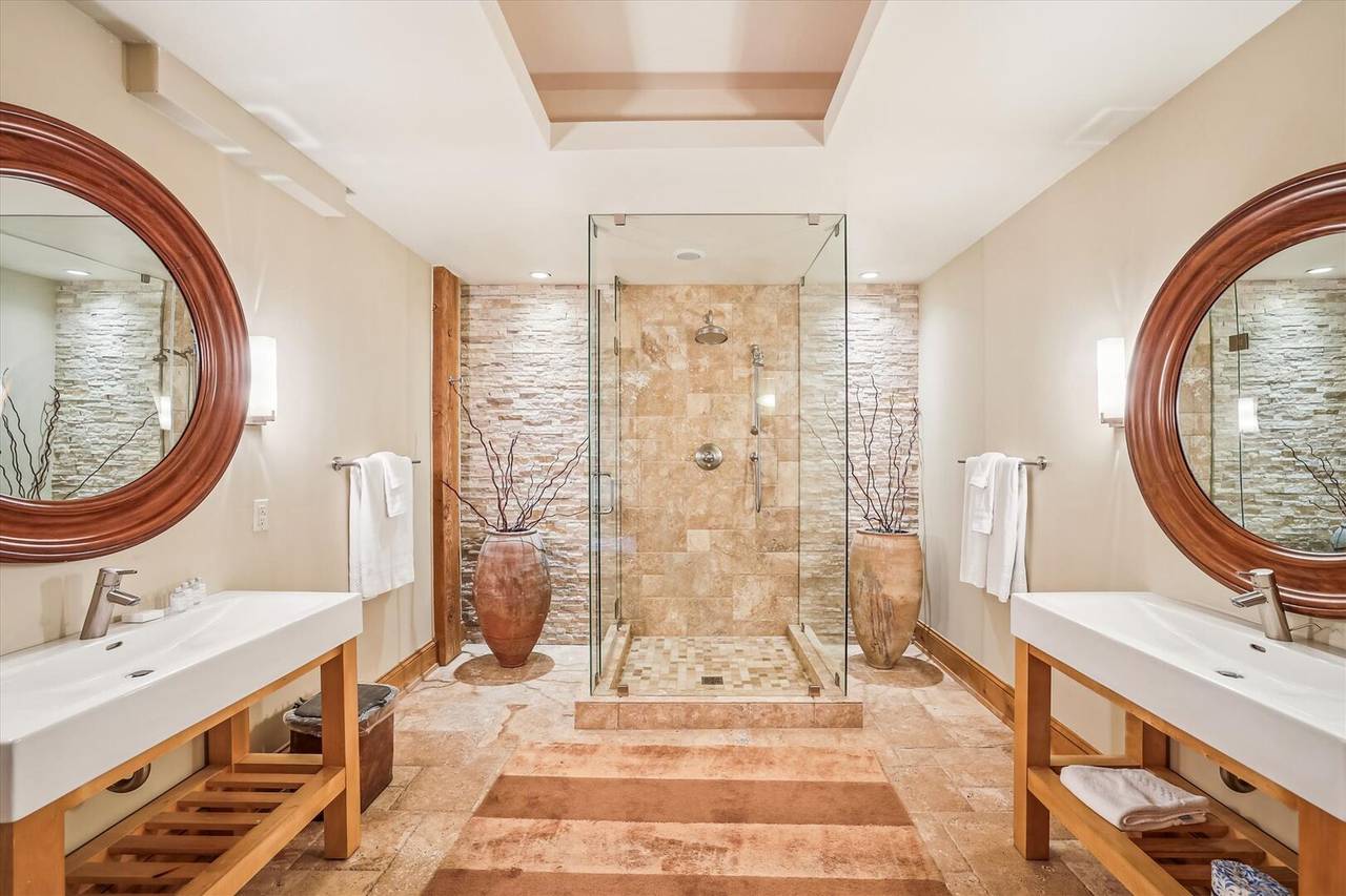 Bathroom - Clowsgill Holme Breckenridge Vacation Rental Bathroom - Clowsgill Holme Breckenridge Vacation Rental