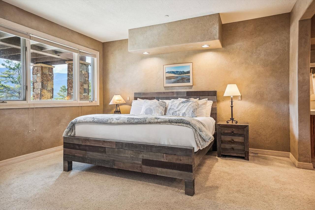 Bedroom - Rounds Retreat - Breckenridge Vacation Rental Bedroom - Rounds Retreat - Breckenridge Vacation Rental