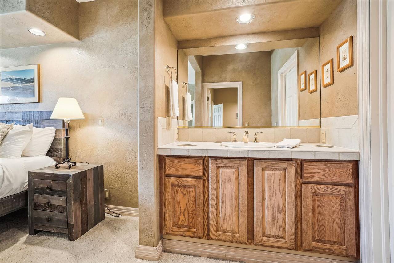 Bathroom - Rounds Retreat - Breckenridge Vacation Rental Bathroom - Rounds Retreat - Breckenridge Vacation Rental