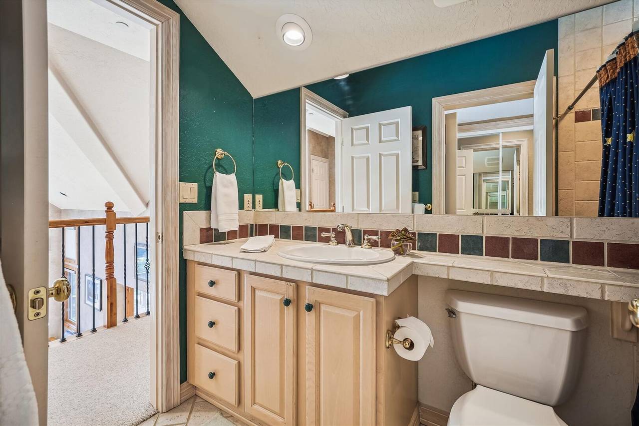 Bathroom - Rounds Retreat - Breckenridge Vacation Rental Bathroom - Rounds Retreat - Breckenridge Vacation Rental