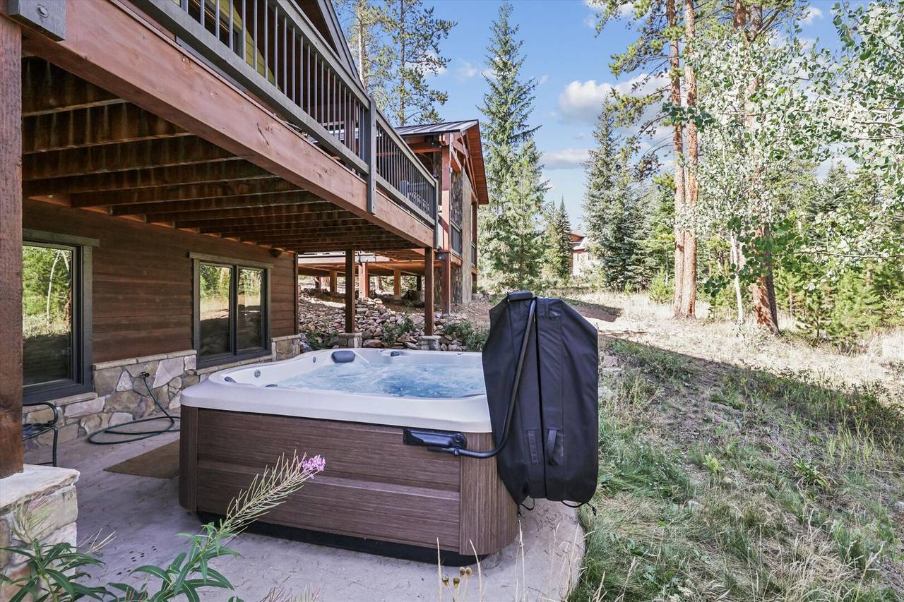 Exterior - Pine Needle Lodge - Breckenridge Vacation Rental Exterior - Pine Needle Lodge - Breckenridge Vacation Rental