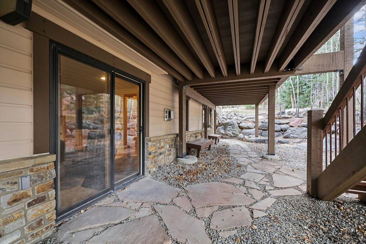 Patio - Thin Air Inn - Breckenridge Vacation Rental Patio - Thin Air Inn - Breckenridge Vacation Rental