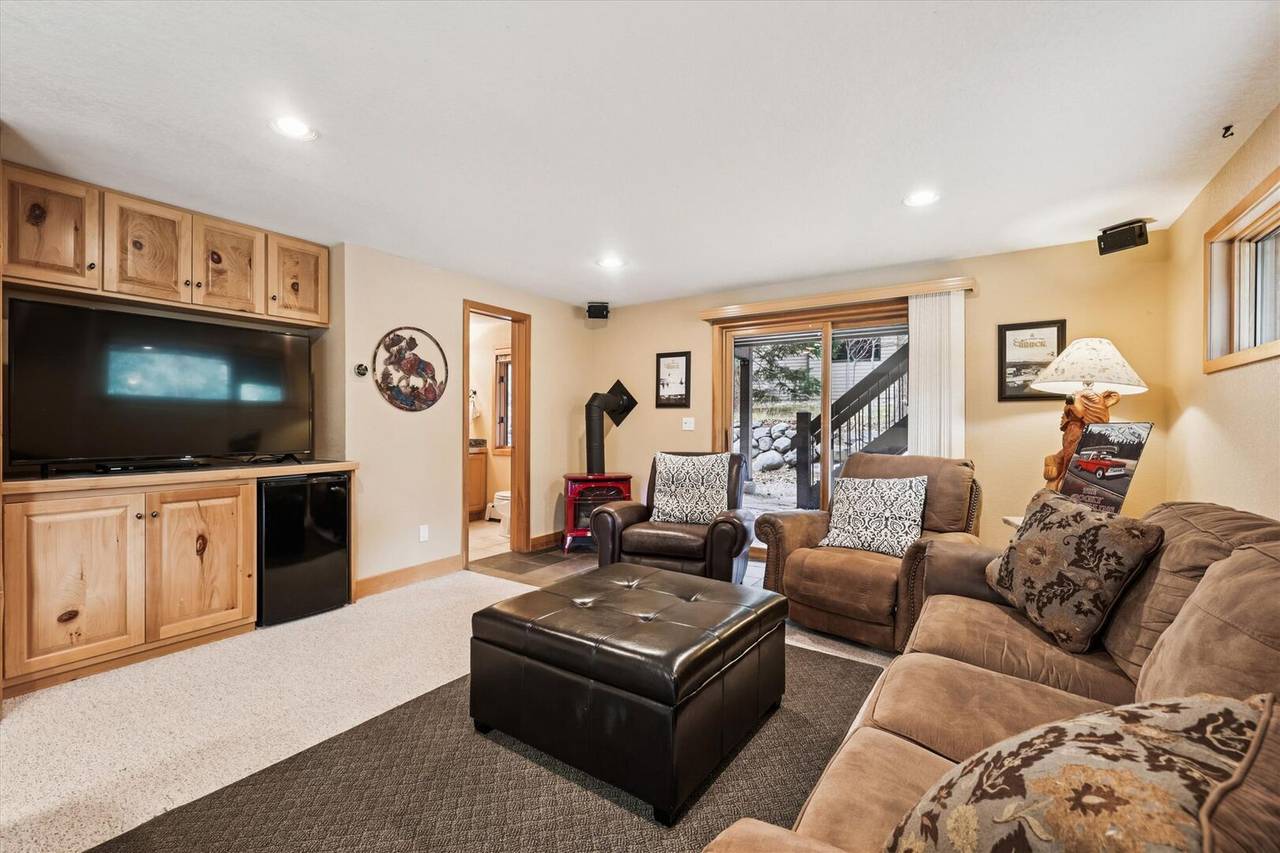 Living Area - Thin Air Inn - Breckenridge Vacation Rental Living Area - Thin Air Inn - Breckenridge Vacation Rental