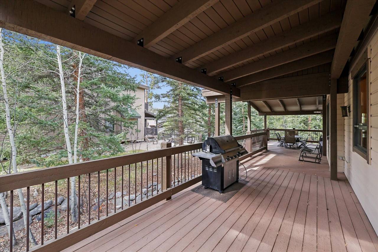 Deck - Thin Air Inn - Breckenridge Vacation Rental Deck - Thin Air Inn - Breckenridge Vacation Rental
