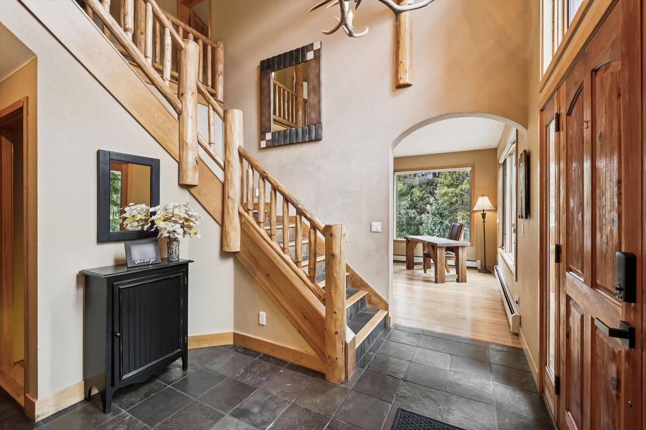 Stairs - Thin Air Inn - Breckenridge Vacation Rental Stairs - Thin Air Inn - Breckenridge Vacation Rental