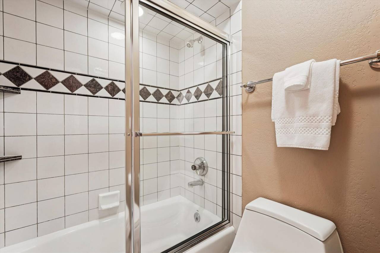 Bathroom - Thin Air Inn - Breckenridge Vacation Rental Bathroom - Thin Air Inn - Breckenridge Vacation Rental