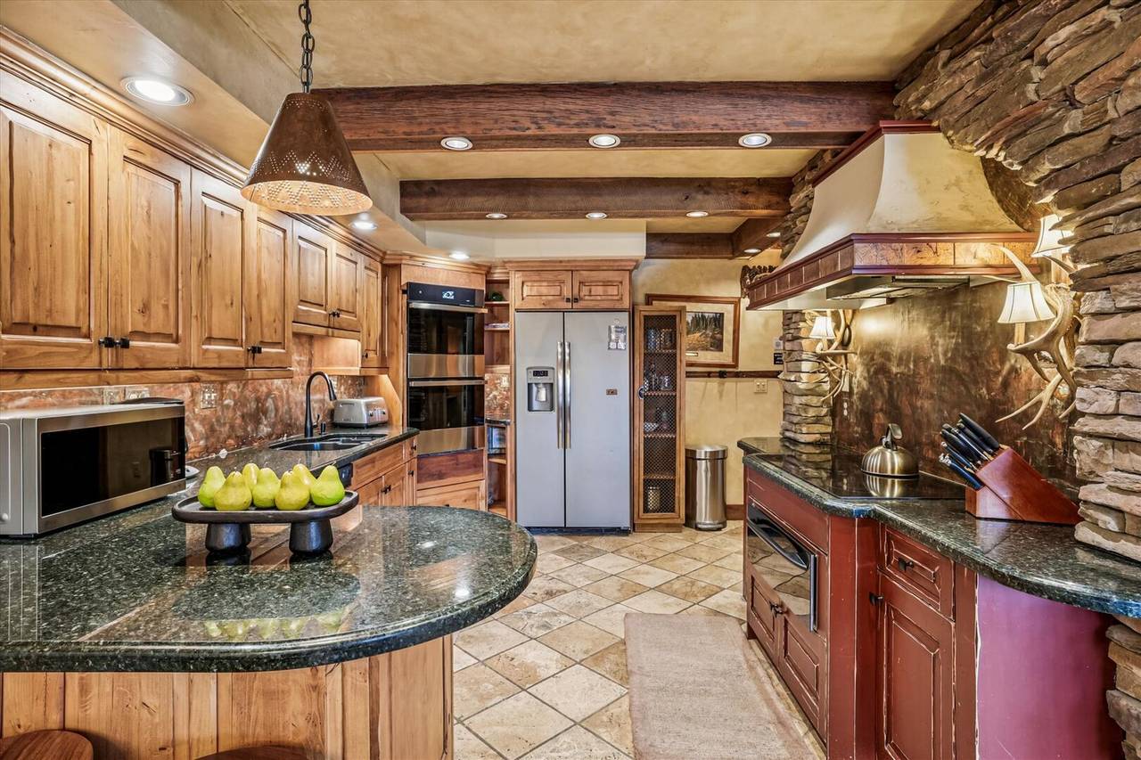 Kitchen - Beaver Run Peak 9 Penthouse - Breckenridge Vacation Rental Kitchen - Beaver Run Peak 9 Penthouse - Breckenridge Vacation Rental