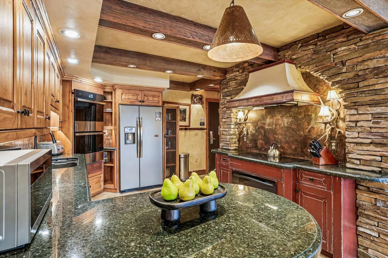 Kitchen - Beaver Run Peak 9 Penthouse - Breckenridge Vacation Rental Kitchen - Beaver Run Peak 9 Penthouse - Breckenridge Vacation Rental