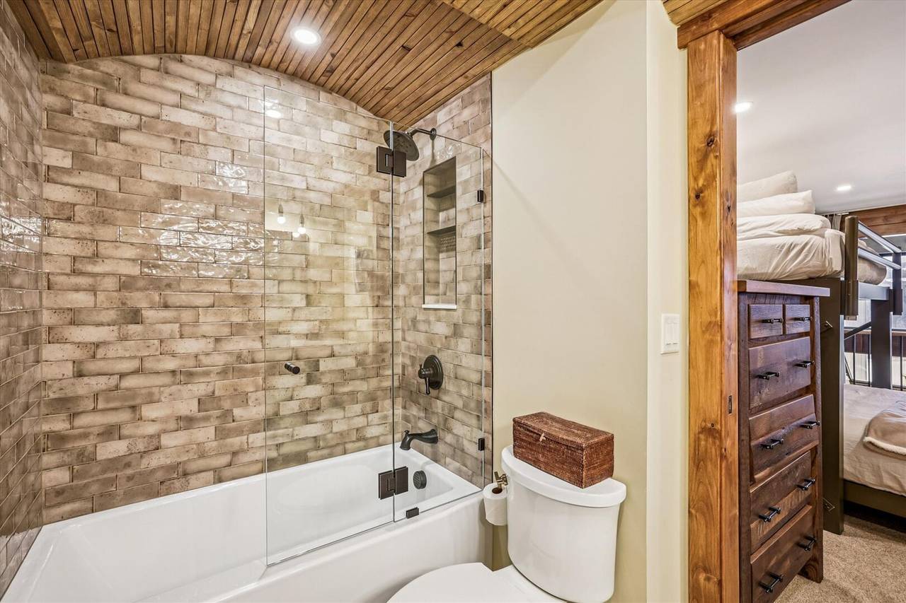 Bathroom - Beaver Run Peak 9 Penthouse - Breckenridge Vacation Rental Bathroom - Beaver Run Peak 9 Penthouse - Breckenridge Vacation Rental