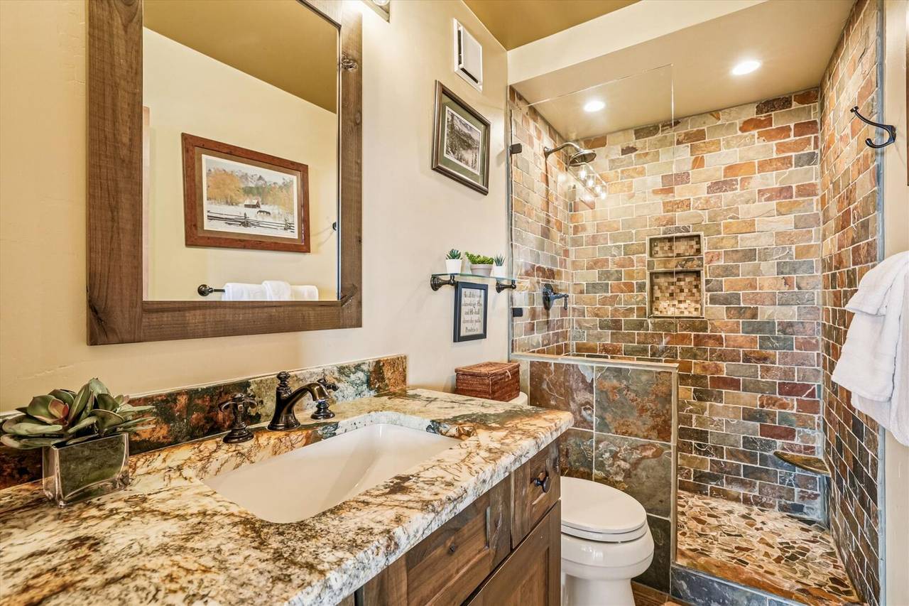 Bathroom - Beaver Run Peak 9 Penthouse - Breckenridge Vacation Rental Bathroom - Beaver Run Peak 9 Penthouse - Breckenridge Vacation Rental