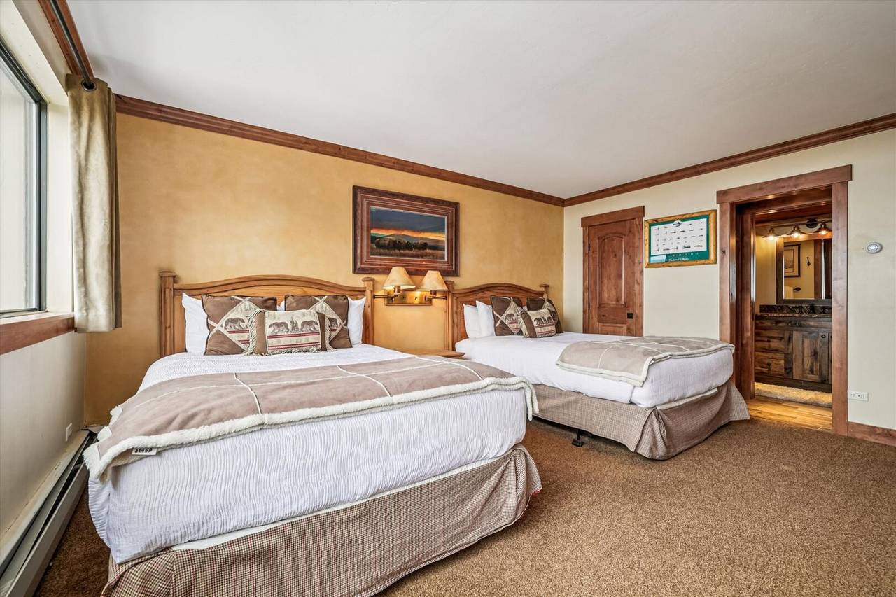 Bedroom - Beaver Run Peak 9 Penthouse - Breckenridge Vacation Rental Bedroom - Beaver Run Peak 9 Penthouse - Breckenridge Vacation Rental
