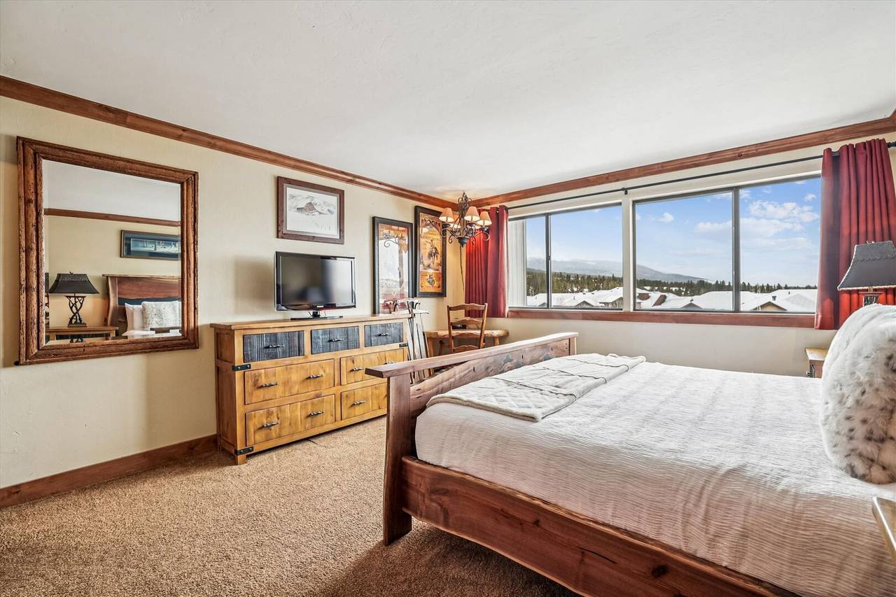 Bedroom - Beaver Run Peak 9 Penthouse - Breckenridge Vacation Rental Bedroom - Beaver Run Peak 9 Penthouse - Breckenridge Vacation Rental