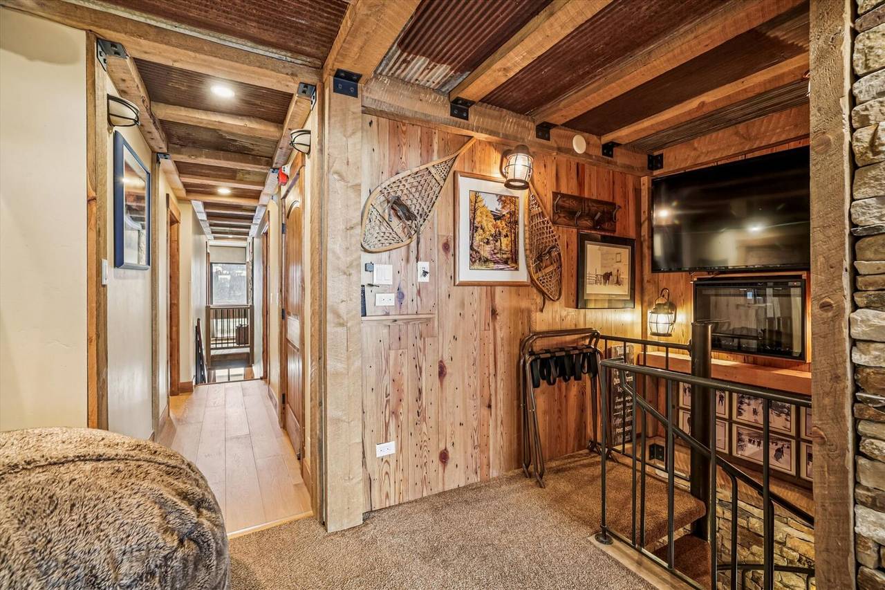 Sitting Area - Beaver Run Peak 9 Penthouse - Breckenridge Vacation Rental Sitting Area - Beaver Run Peak 9 Penthouse - Breckenridge Vacation Rental