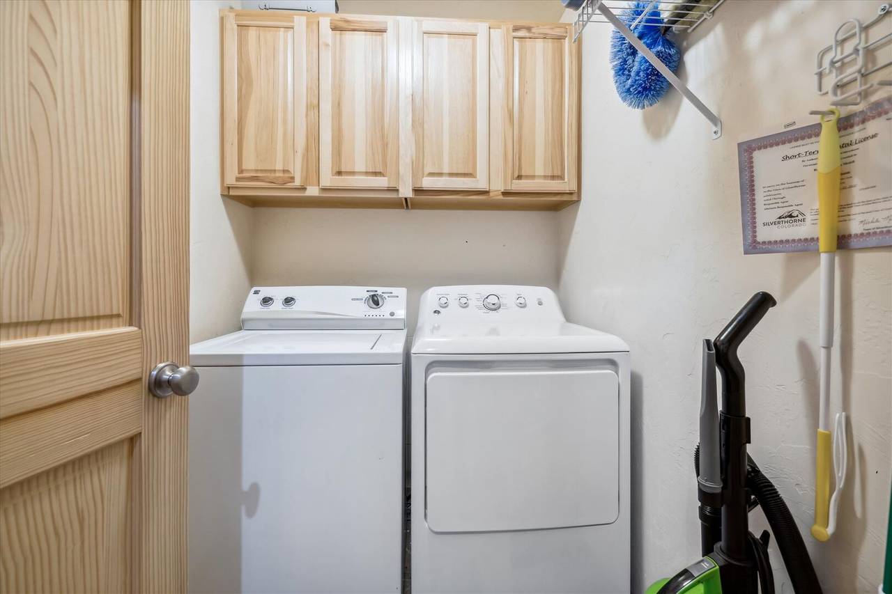 Laundry - Legend Lake Lookout - Silverthorne Vacation Rental Laundry - Legend Lake Lookout - Silverthorne Vacation Rental