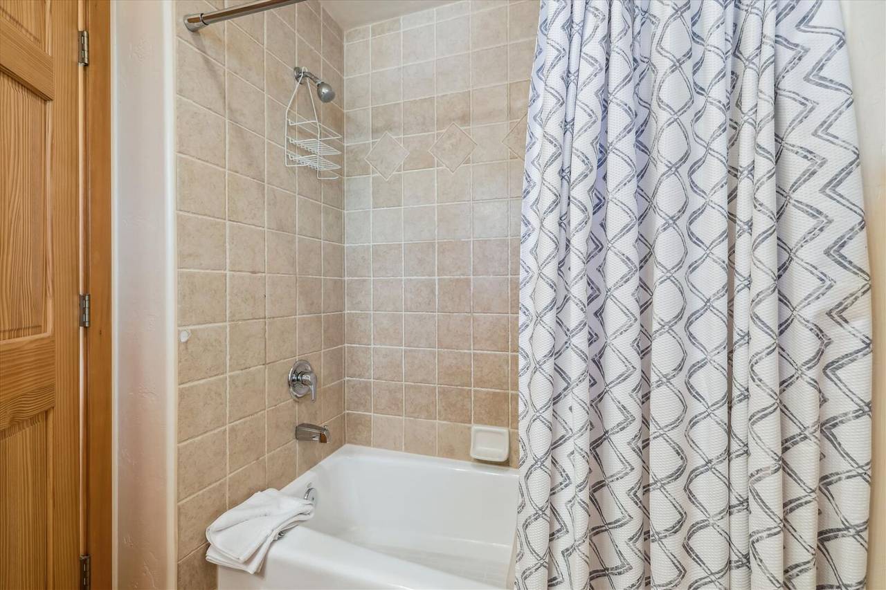 Bathroom - Legend Lake Lookout - Silverthorne Vacation Rental Bathroom - Legend Lake Lookout - Silverthorne Vacation Rental