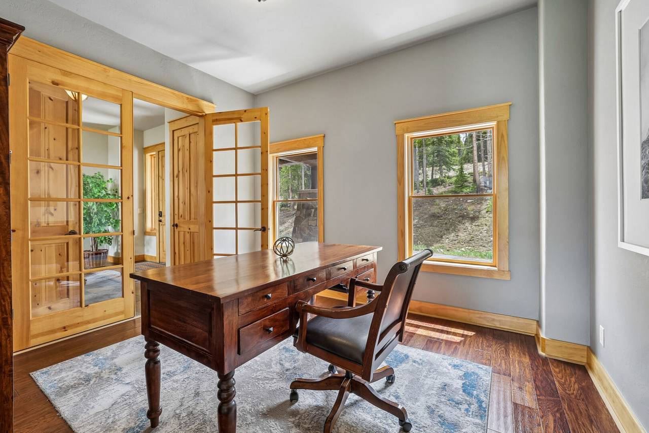Desk, Swift Getaway, Breckenridge Vacation Rental Desk, Swift Getaway, Breckenridge Vacation Rental