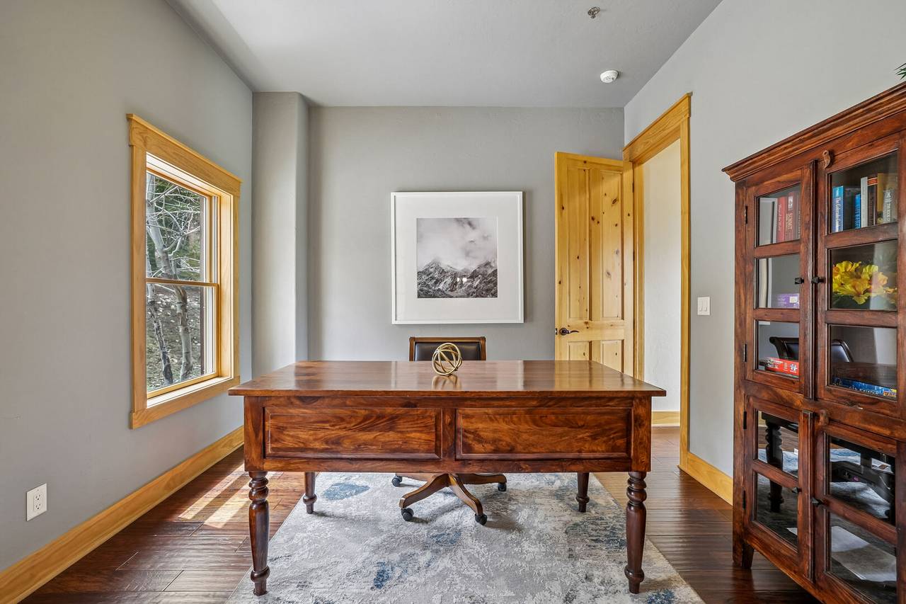 Desk, Swift Getaway, Breckenridge Vacation Rental Desk, Swift Getaway, Breckenridge Vacation Rental