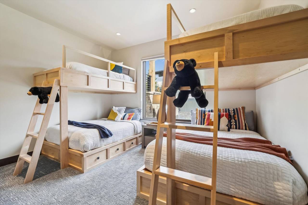 Bunk Room - Chateau Breck - Breckenridge Vacation Rental Bunk Room - Chateau Breck - Breckenridge Vacation Rental