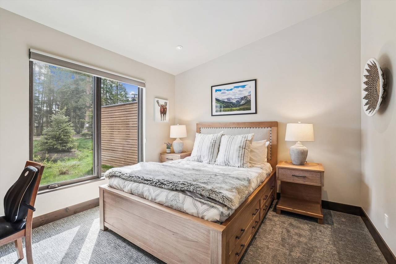 Guest Queen Bedroom - Chateau Breck - Breckenridge Vacation Rental Guest Queen Bedroom - Chateau Breck - Breckenridge Vacation Rental