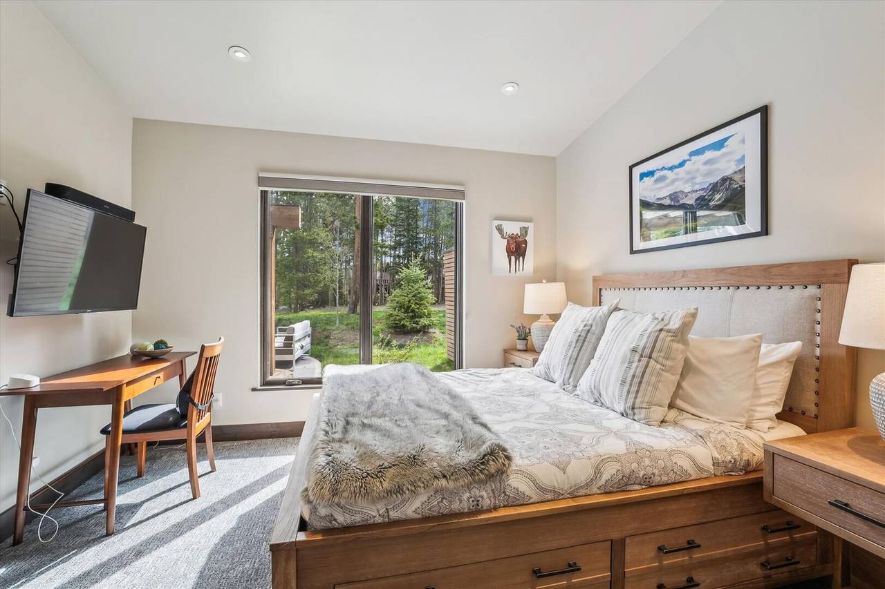 Guest Queen Bedroom - Chateau Breck - Breckenridge Vacation Rental Guest Queen Bedroom - Chateau Breck - Breckenridge Vacation Rental