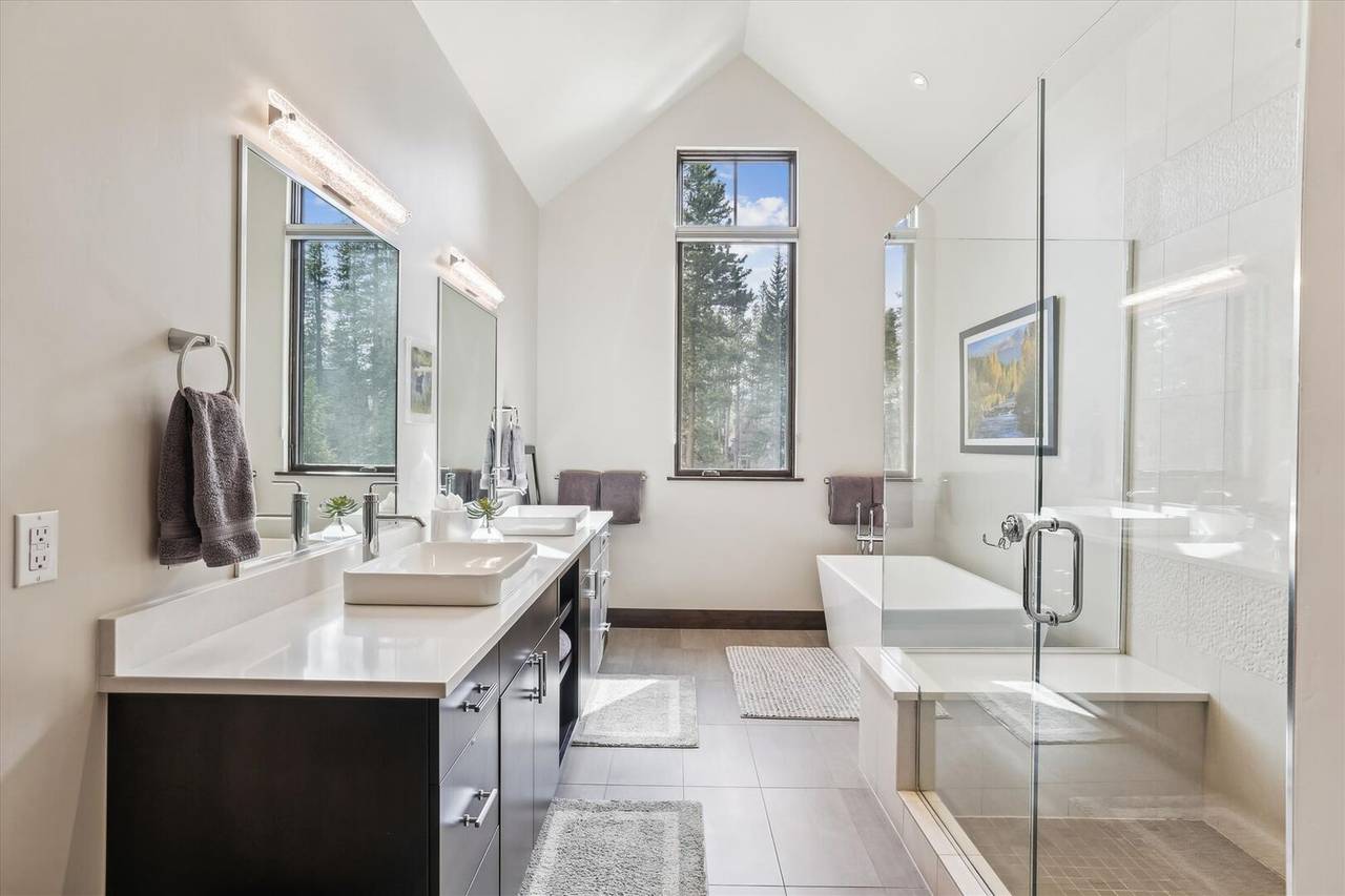 Primary Bathroom - Chateau Breck - Breckenridge Vacation Rental Primary Bathroom - Chateau Breck - Breckenridge Vacation Rental