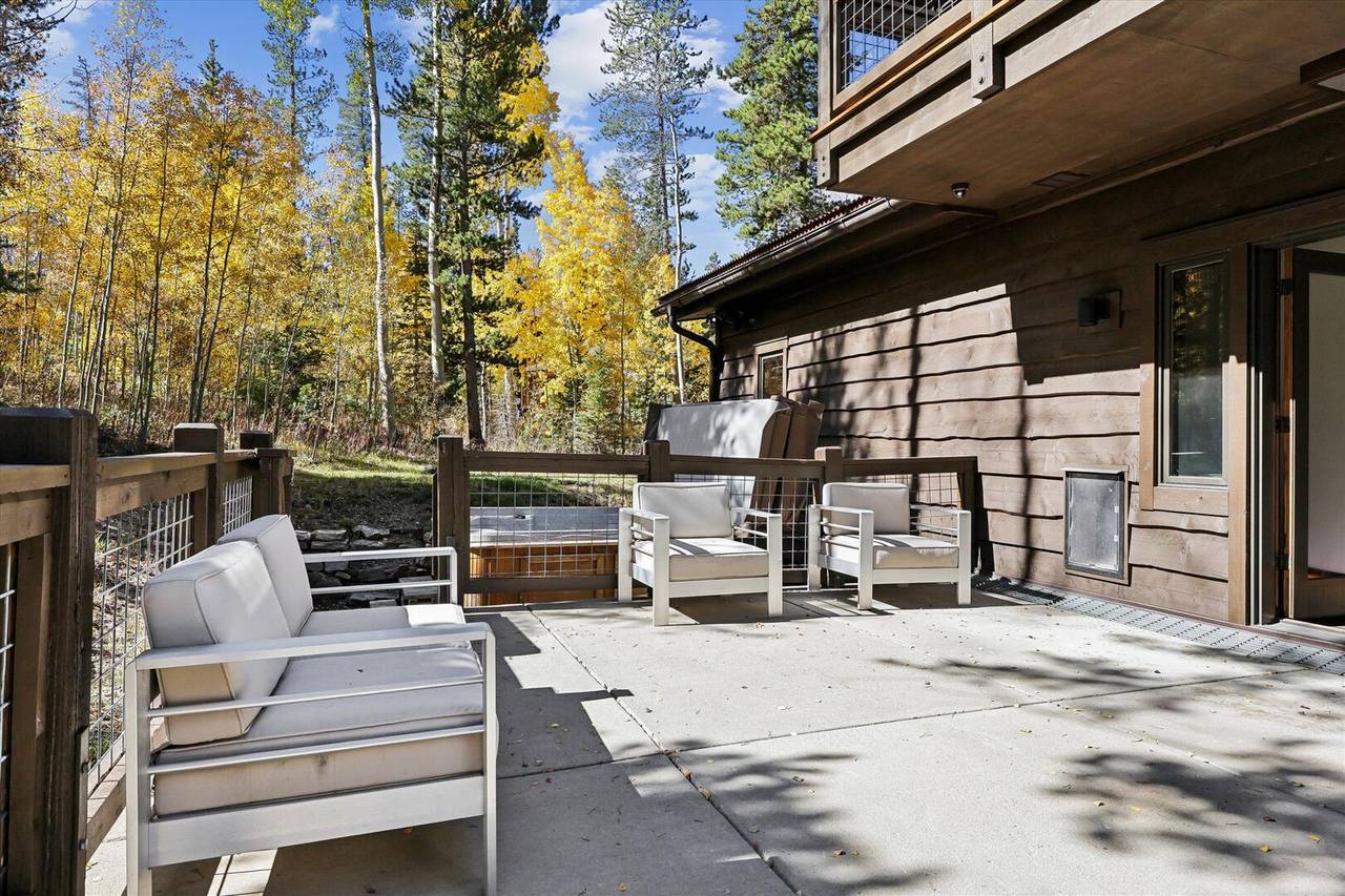 Deck - Elevated Escape - Breckenridge Vacation Rental Deck - Elevated Escape - Breckenridge Vacation Rental