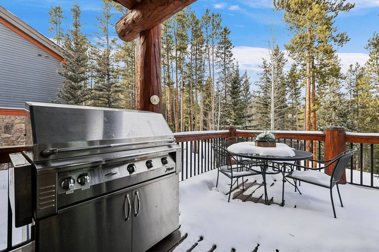 Deck - Ski Inn - Breckenridge Vacation Rental Deck - Ski Inn - Breckenridge Vacation Rental