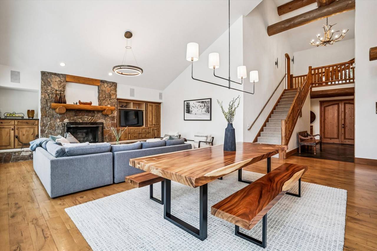 Dining Area - Ski Inn - Breckenridge Vacation Rental Dining Area - Ski Inn - Breckenridge Vacation Rental