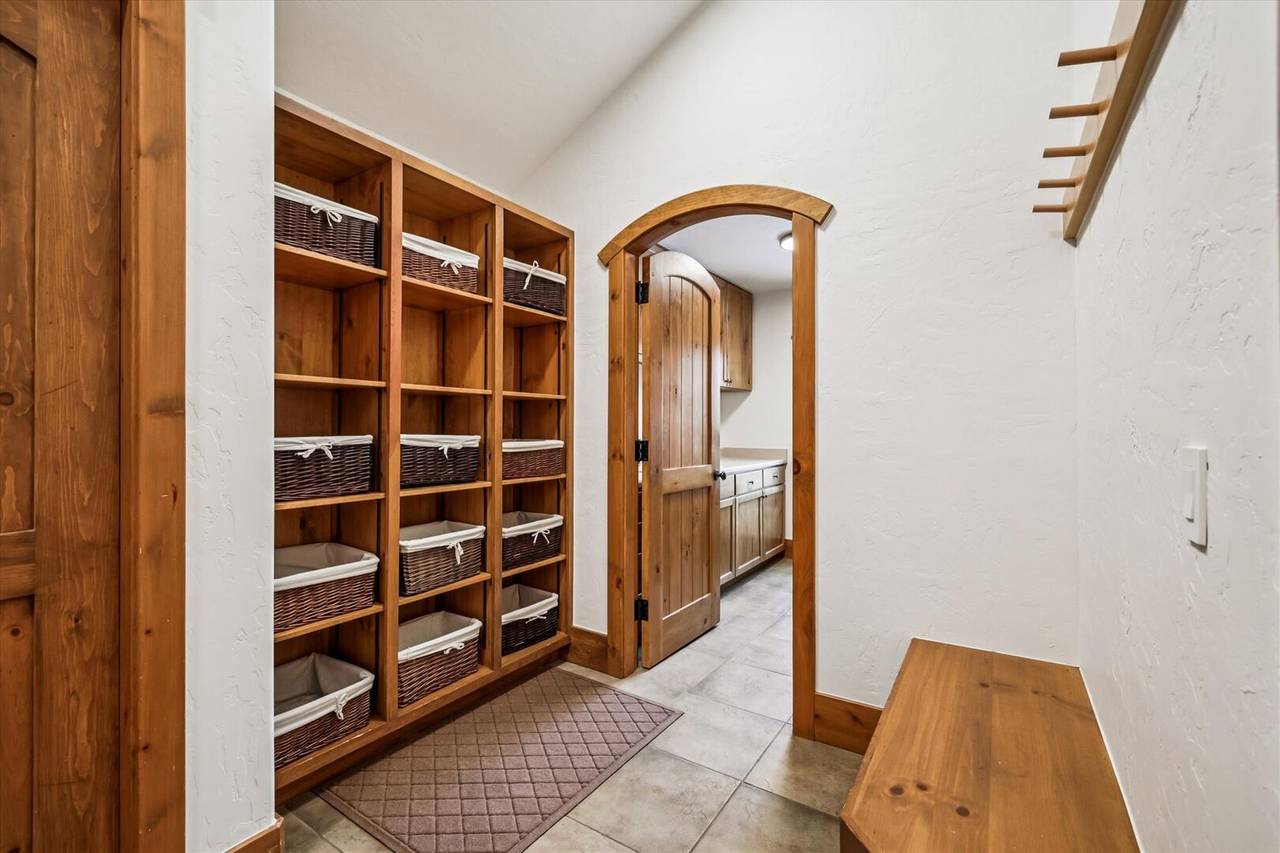 Mud Room - Ski Inn - Breckenridge Vacation Rental Mud Room - Ski Inn - Breckenridge Vacation Rental